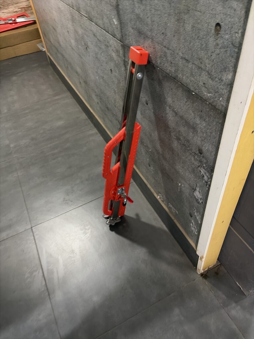 Cortadora manual de volcanita Bryo para placas de yeso